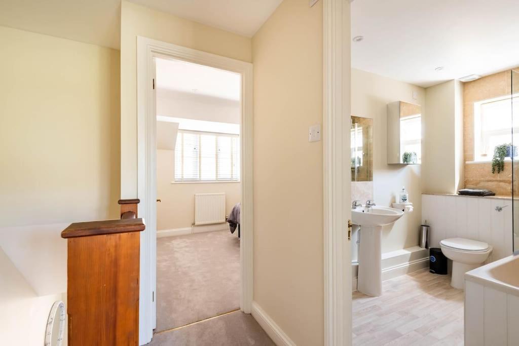 Central Village Cottage, The Corders Moreton-in-Marsh المظهر الخارجي الصورة