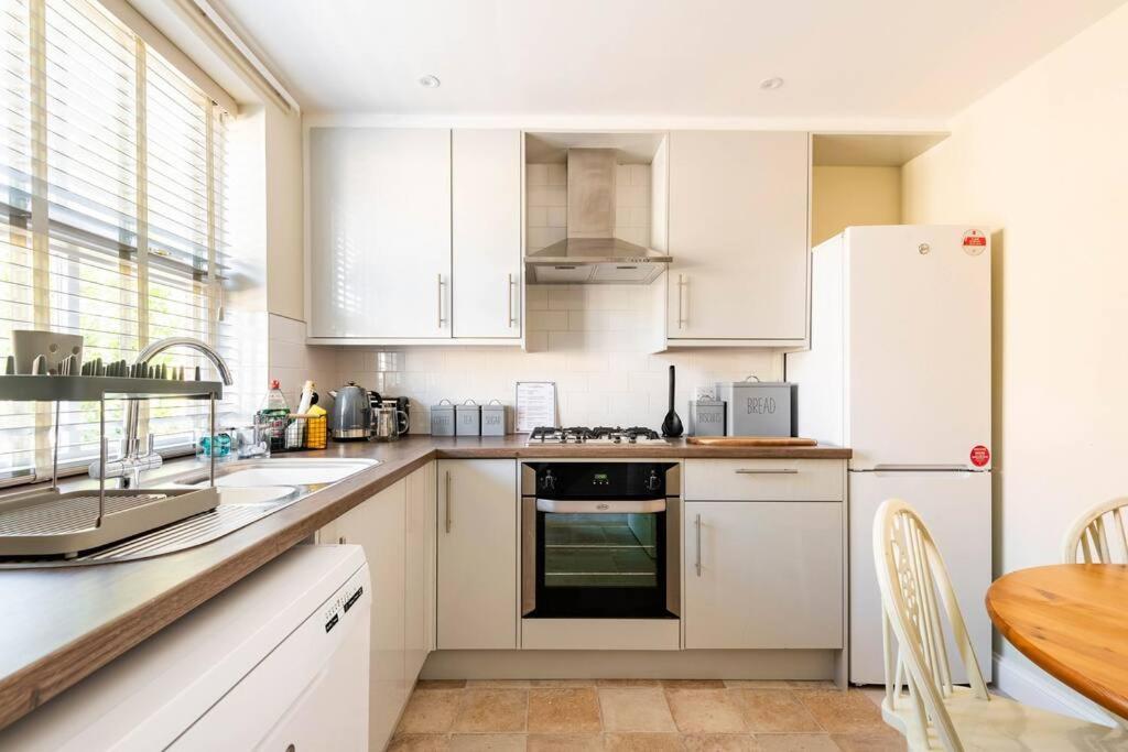 Central Village Cottage, The Corders Moreton-in-Marsh المظهر الخارجي الصورة
